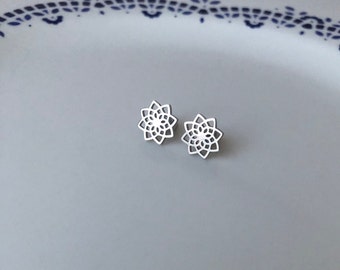 Mandala stud earrings in silver