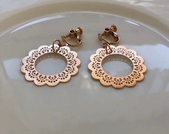 light round ear clips in rose gold