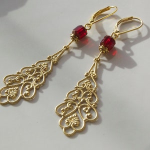 filigree earrings with baroque pearls red gold