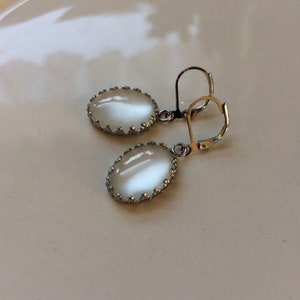 Earrings silver white