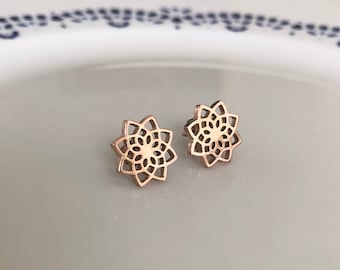 Mandala oorknopjes rosé goud