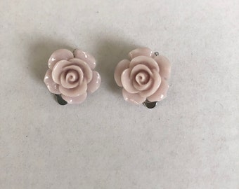 Rose ear clips silver powder pink