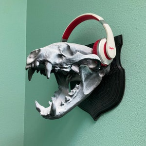 Honey Badger Skull Wall Hanger! Mustelid Stand like Otter/Ferret/Wolverine/Weasel/Mink/Marten/Skunk/Polecat Wall Hanging Decor, Animal Skull