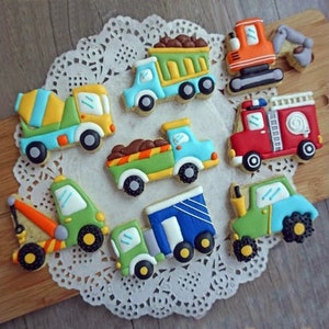 Adorable Construction Machine Cookie Cutter Set! 8 Machines Including Concrete Mixer/Dump Truck/Excavator/Crane Arm/Truck/Van Wagon/Tractor!