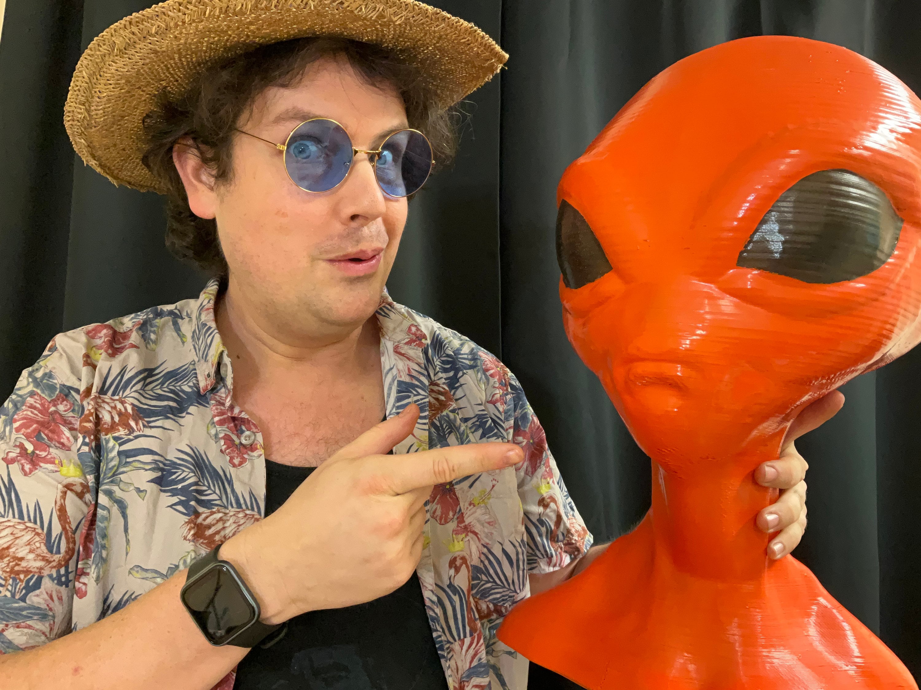 エイリアン bust “Keya 01” GIANT Orange Alien! Customizable Color AND Eye Color. HUGE Novelty