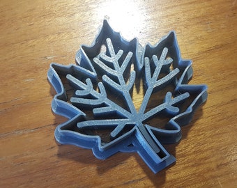 Maple Leaf Cookie Cutter! Comes with Vein Detail Stamp. Similar Tree to Oak, Fir, Dogwood, Birch, Larch, Ash, Aspen, Cypress, Sycamore!