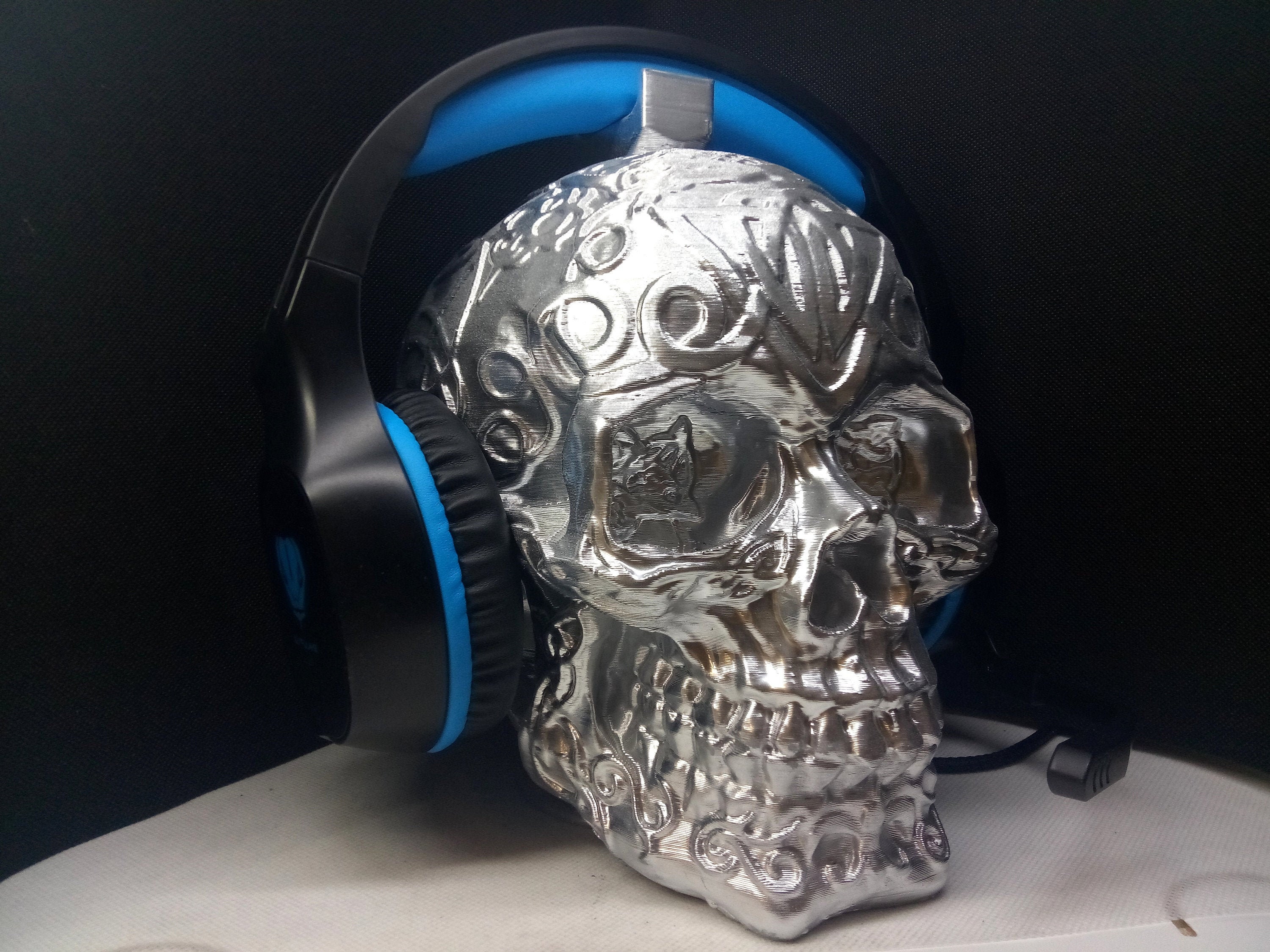 Celtic Skull Headphone Stand Headset 