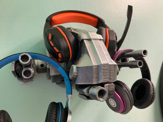 Headset wall hanger clearance