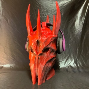 Support pour casque Fantasy Villain « Red Fade » ! Support pour casque du Seigneur des Ténèbres, comme les supports pour Gnome, Elfe/Troll/Orc/Sorcière. Jeu/musique Ring Gaming !