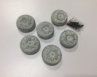 Cast Iron Sunflower Knob (Set of 6)