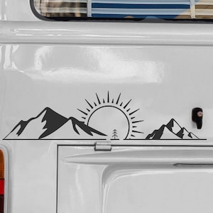 Adesivo per camper con motivo "Montagne e sole" | Adesivi versatili per campeggio, diari di viaggio e altro | Vinile di alta qualità