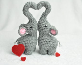 Crochet pattern elephants - 2 to love