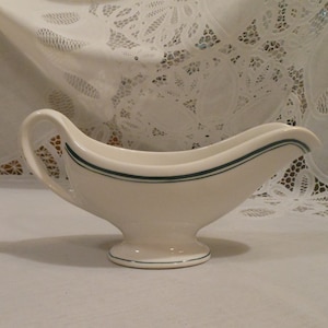 Antique Bailey Walker Vitrified China Long Narrow Footed Gravy Boat 1928