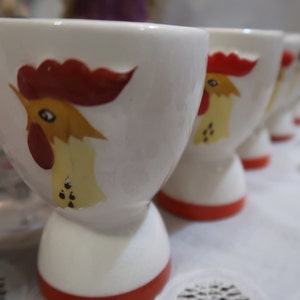 Whimsical Set of 6 Vintage Holt Howard Egg Cups Coq Rouge Rooster Design Red Comb Red Wattle Yellow Neck Mustard Head Red Rim Crowing 1961