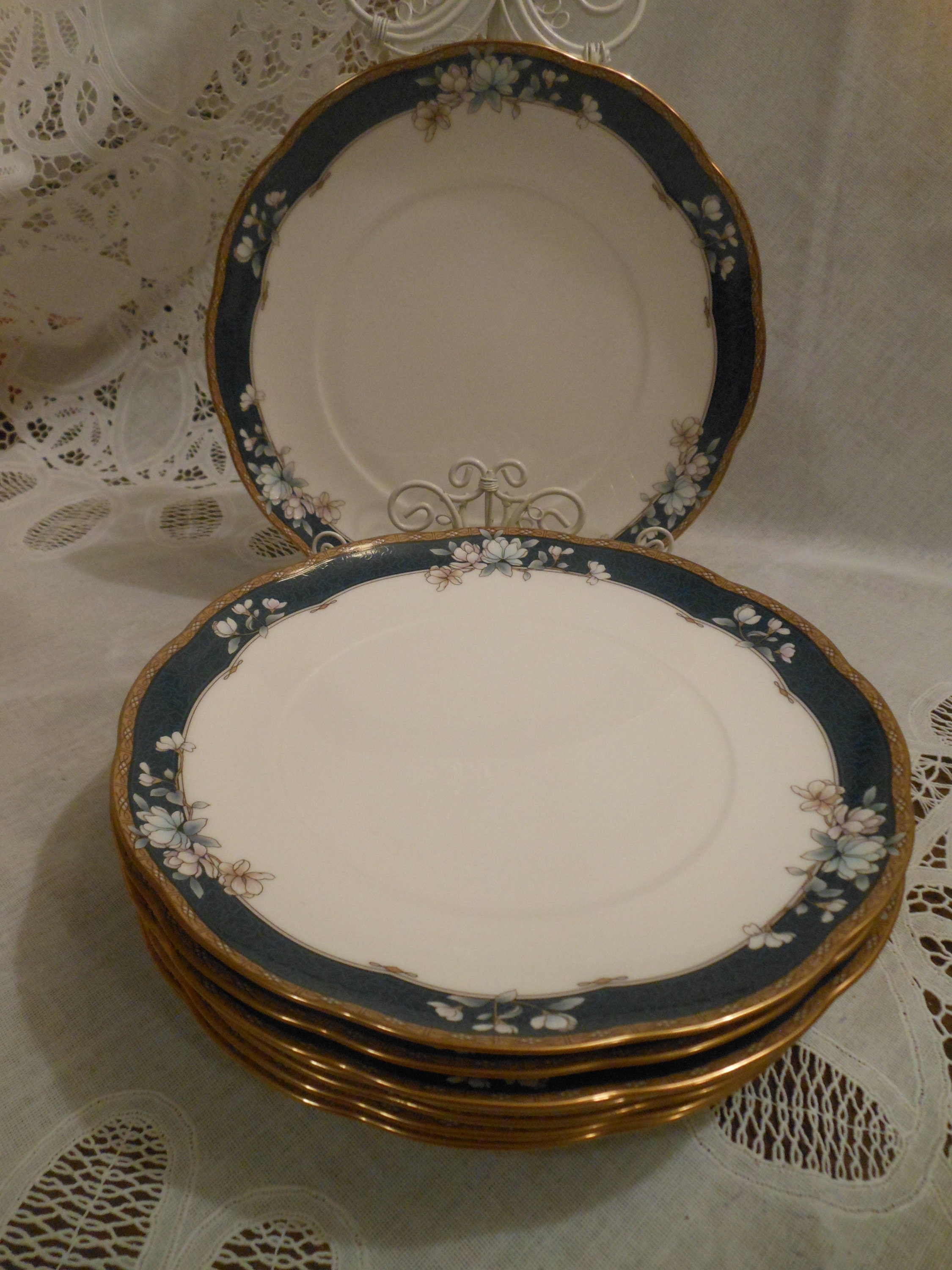 Magnificent Vintage Noritake Bone China Sandhurst 8.25