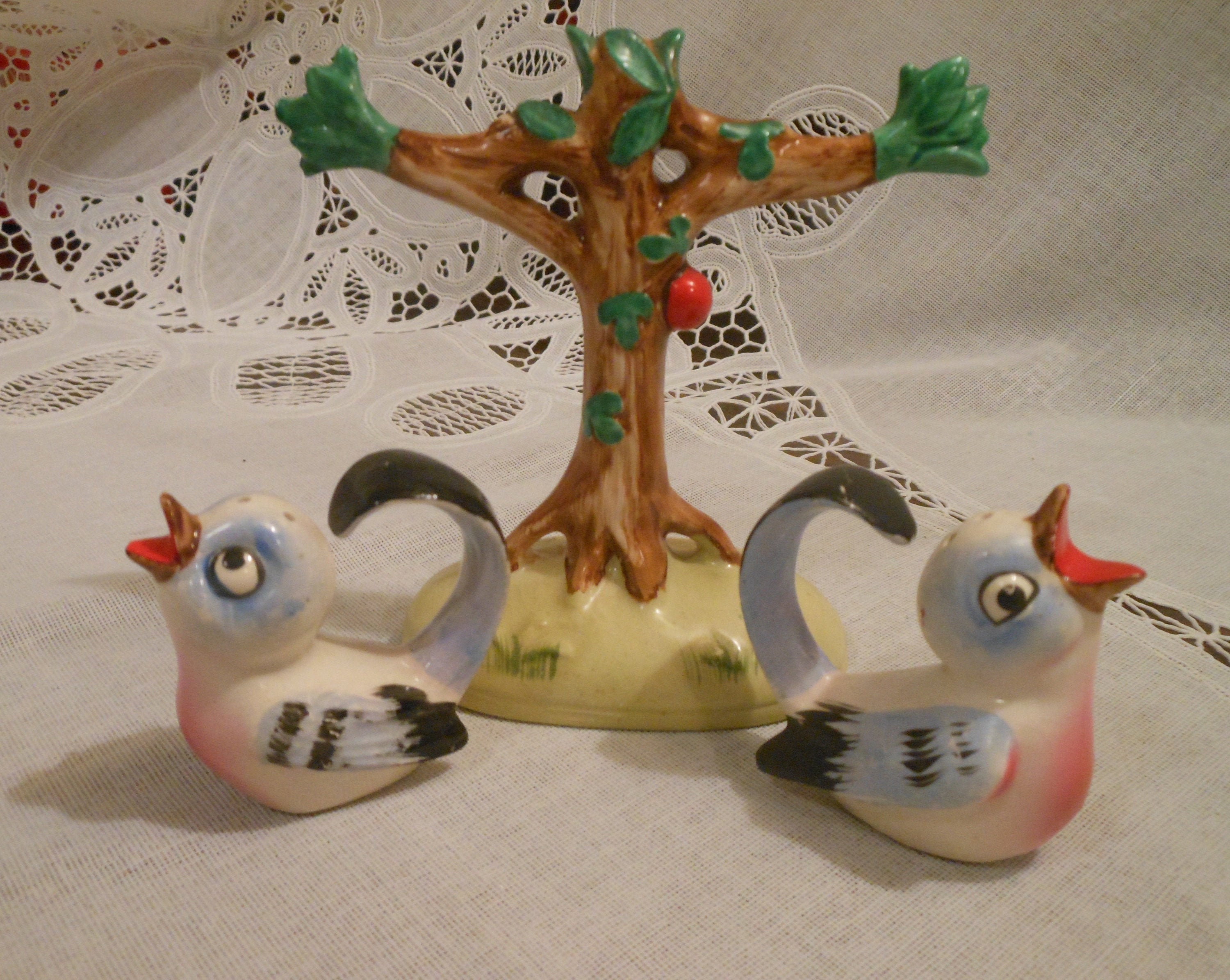 Cute Vintage Hanging Bluebird Salt & Pepper Shakers Apple Tree