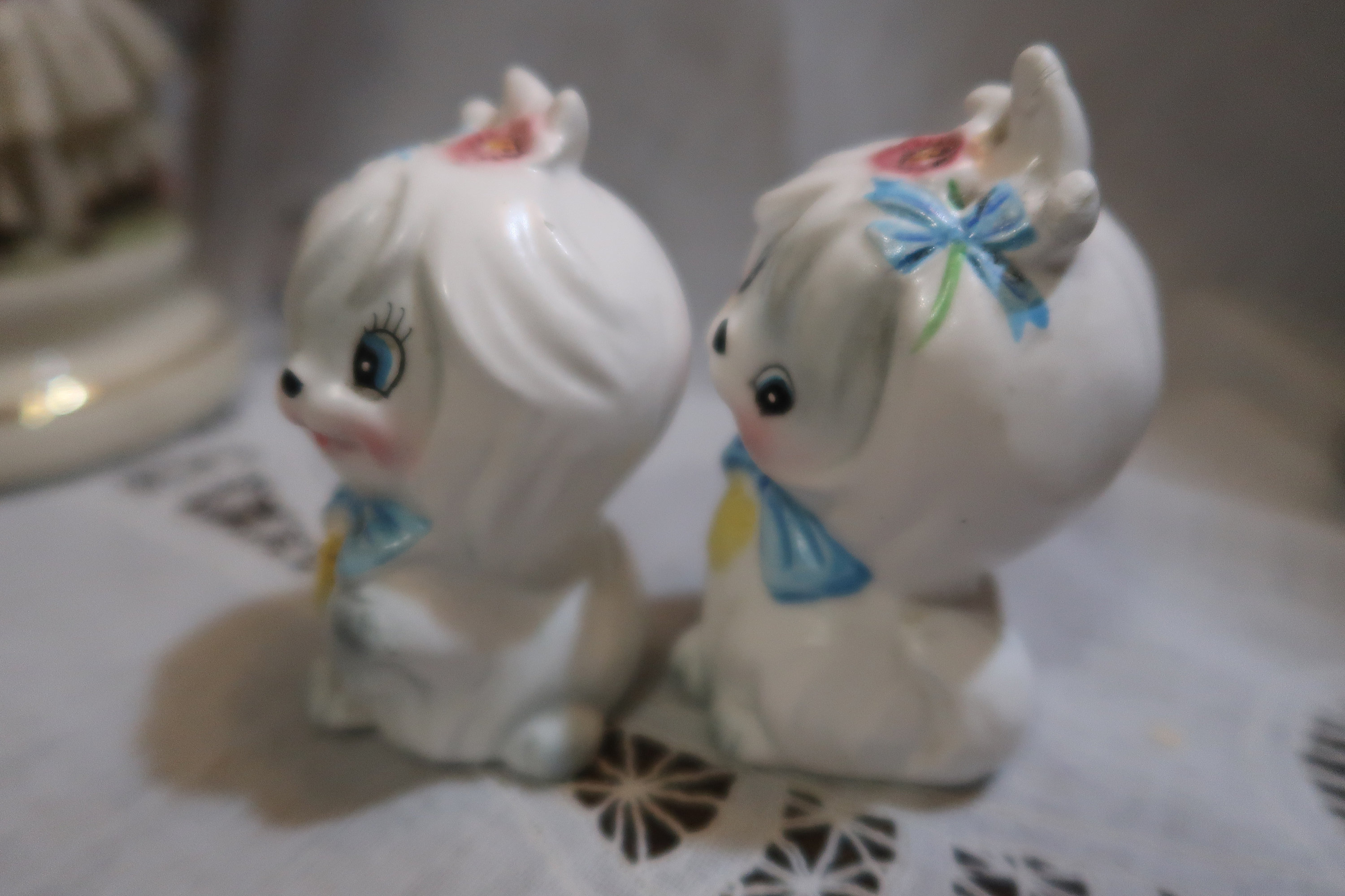 レフトン社　Mr. Toodles ソルト＆ペッパー　陶器　犬　マルチーズ Adorable Vintage Lefton Mr Toodles Salt & Pepper White Maltese