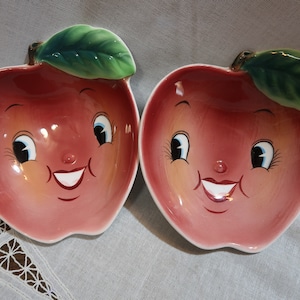 Adorbs Vintage Miyao PY Anthropomorphic Apple 5" Bowl Happy Smiling Face Blue Eyes Red Lips Green Yellow Leaves 1950s