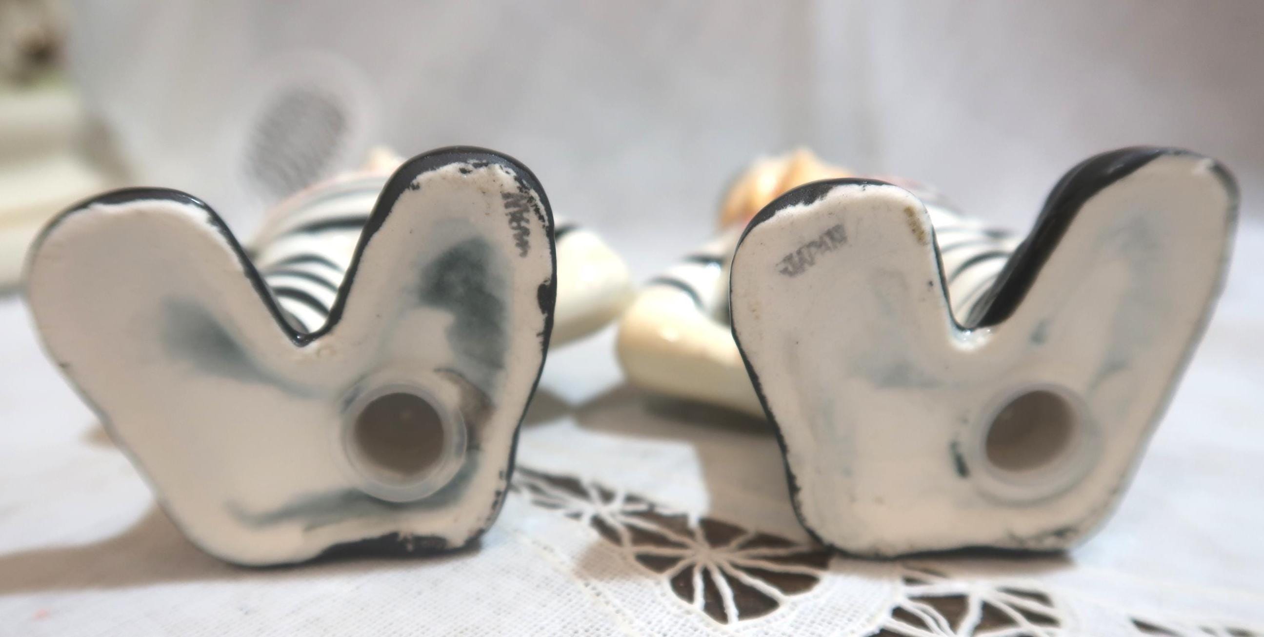 Yikes! Vintage Alcatraz Prisoner Salt Pepper Shakers Black White