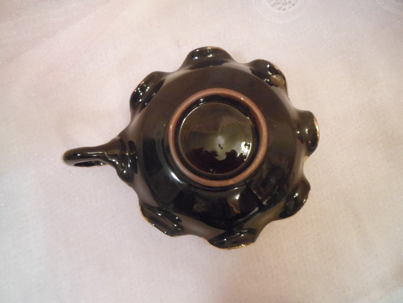Exquisite Vintage Fluted Edge Black and Gold Chamber Candlestick Holder