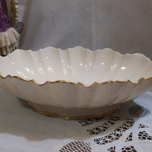 Beautiful Vintage 10-7/8&quot; Lenox Symphony Collection Oval Centerpiece Bowl Scalloped Edge Cream w/ 24K Gold Trim Footed c2000