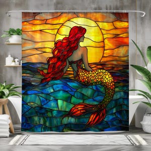 Rideau de douche sirène, vitrail en tissu imperméable, décoration de salle de bain océan, coucher de soleil, rouge or bleu
