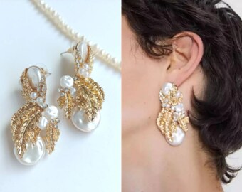 Gold Leaf Earrings-Leaf Jewelry-Pearl Drop Earrings-Bridal Wedding Earrings-Leaf Earrings-Jewelry for Bride-Pearl Earrings-Pearl Jewelry