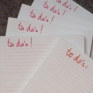 to dos ! tu dus ! notizblock - zettelblock - nachrichten schreiben - aufgaben verteilen - todo liste / familienorganisation ganz einfach :-)