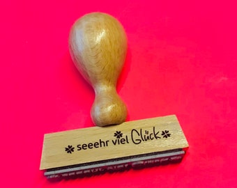 stempel ‚seeehr viel glück!‘ von herzen und mit glücksklee