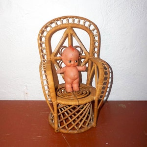 Vintage Miniatur Rattan Pfau Stuhl * Korbmöbel Puppenmöbel * Boho Blumentisch * 70er Mini Stuhl * Boho Dekor * Mid Century Sukkulente