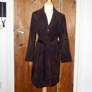 vintage brown corduroy coat * 90s does 70s * perfect fall/spring jacket * belted long overcoat * EU38 US6 UK10 * minimal brown trench