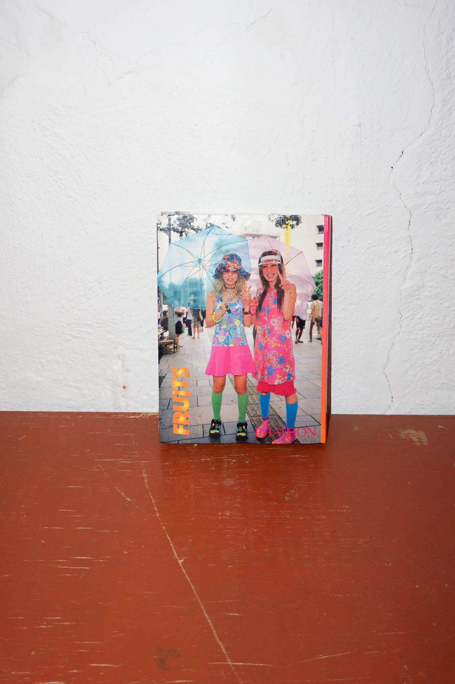 Fruits by Shoichi Aoki * Phaidon 2001 * 1st Edition