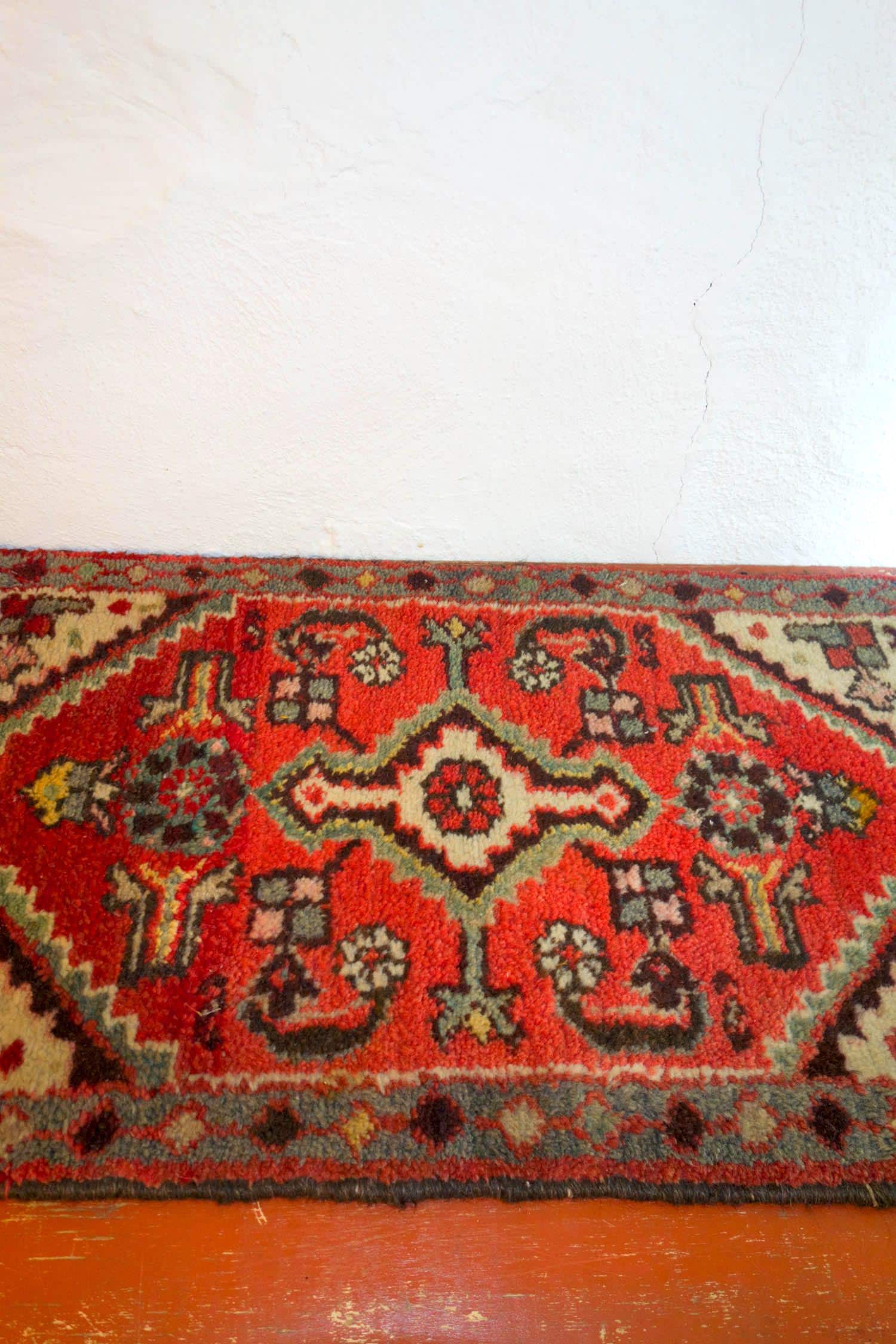 赤いウールラグ 手織り Zemmour ラグ - 伝統的なベルベル模様の本格的モロッコ製手織り