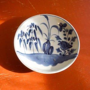 early 1900s chinese blue and white porcelain dish * floral scene * vintage collectible plate * asian ceramic decor * sauce dish