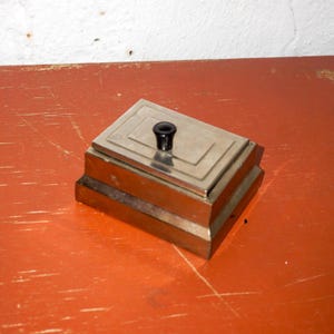 Scatola per sigarette art déco color argento * sigaro vintage * interno in legno * contenitore decorativo geometrico * trucco * anni '40/'50 * metà secolo