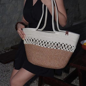 Handmade Straw Shoulder Bag: Natural Boho Market Tote