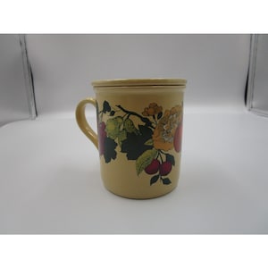 Vintage Hallmark Mug Coffee Cup Coaster Lid Set Pensando en ti Flores y frutas