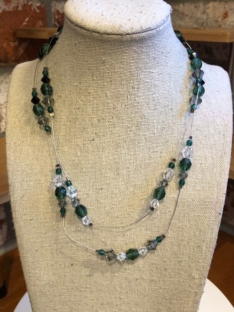 Toggle Clasp Romantic Green Glass Faceted Necklace 16 Inches Long Multi Layer Illusion Wire Faceted Glass Necklace