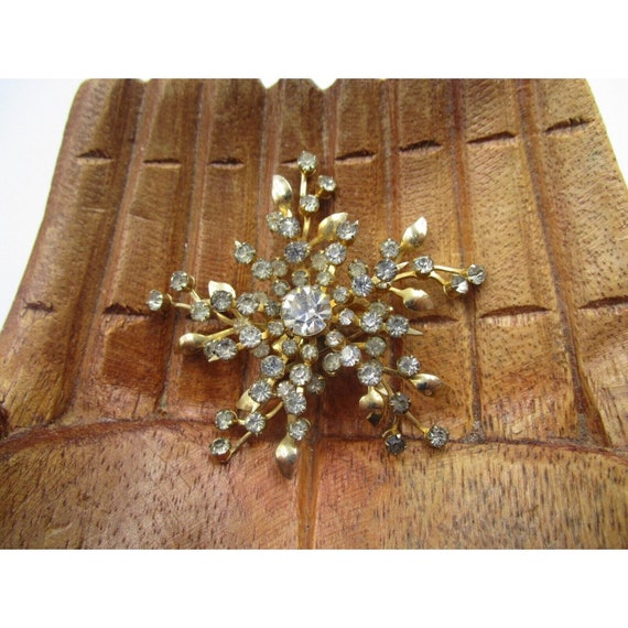 Vintage 1940's Gold Tone Coro Brand Spray Flower … - image 1