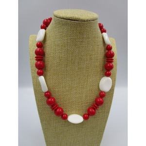 Vintage Chunky Red and White Costume Jewelry Beaded Necklace, 17&quot;