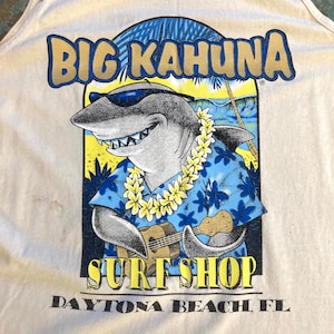 Vintage Thrashed Big Kahuna Surf Shop Tank Top, Size Medium 19.5 x 29, tags paint splatter ron jons surfing beach tshirt t shirt t-shirt image 2