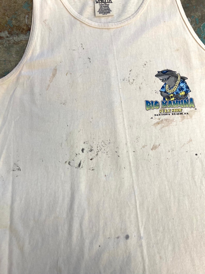 Vintage Thrashed Big Kahuna Surf Shop Tank Top, Size Medium 19.5 x 29, tags paint splatter ron jons surfing beach tshirt t shirt t-shirt image 4