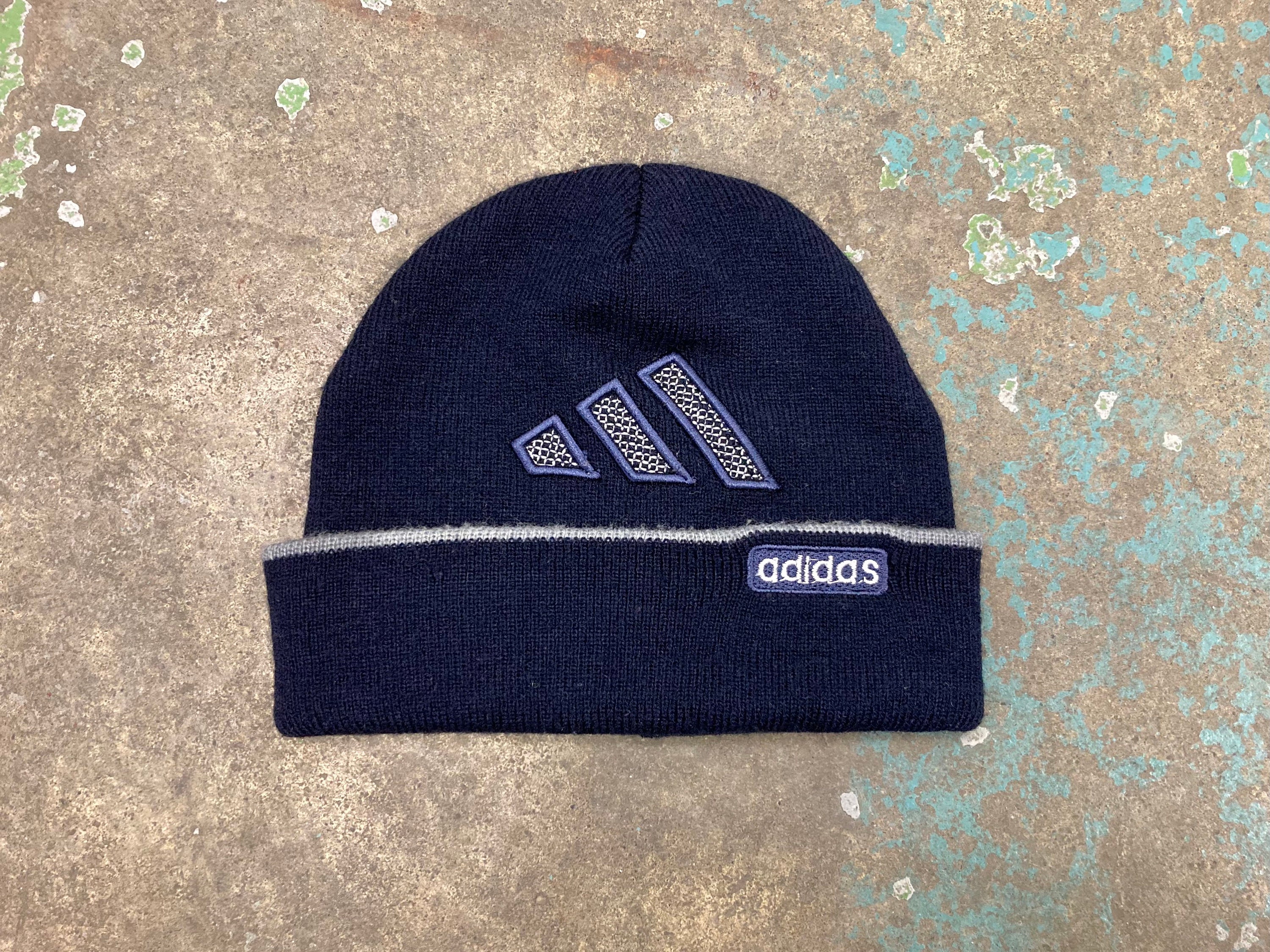 Berretto Adidas vintage toque cappello invernale logo ricamato