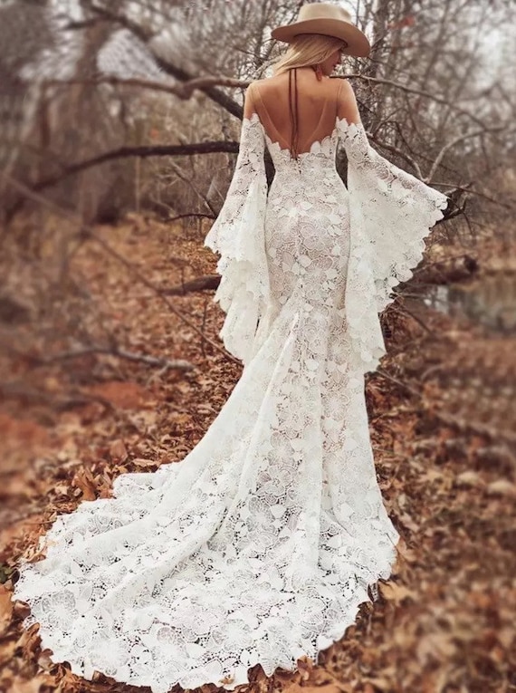 Bohemian Wedding Dresses: 30 Gowns For A Dreamy Look