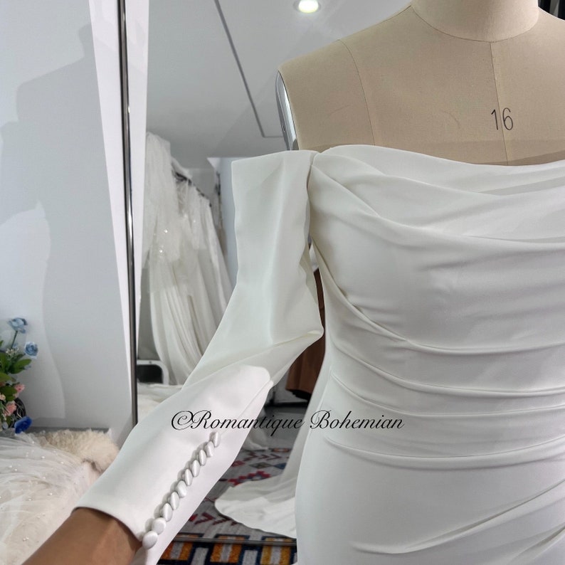 More Dresses RomantiqueBoho.com Detachable Off Shoulder Sleeves Stretch Crepe Mermaid Plus Size Wedding Dresses Elegant Ruched Bridal Gowns image 2