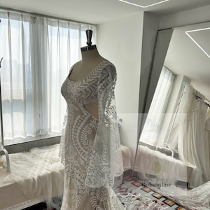 More Dresses www.ROMANTIQUEBOHO.com Amazing Detachable Off Shoulder Sleeves Pleated Tulle Lace Appliqued Wedding Dress Bridal Gowns image 2