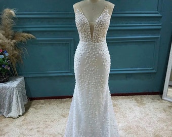 More Dresses @RomantiqueBoho.com Elegant Sleevesless 3D Luxury Lace Wedding Dress Detachable Tulle Train Bridal Gowns