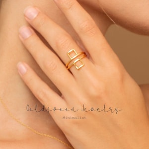 Geometric top shaped rings