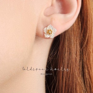 Floral earrings - Mother of pearl earrings - Wedding earrings - Dainty earrings - Everyday earrings - Gift for her - ALAIA EARRINGS
