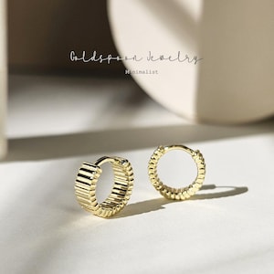 Everyday earrings - Small earrings - Boho earrings - Cartilage hoop - Gold huggie earrings - Chunky earrings - Edgy earrings -SELAH EARRINGS